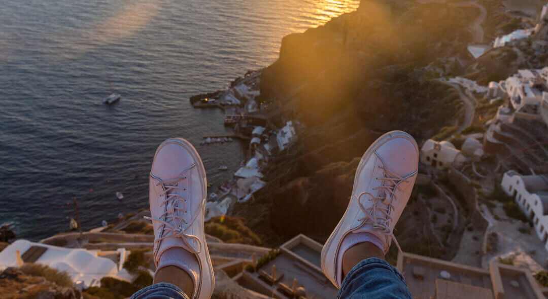 Quelles chaussures porter sur Santorin ?