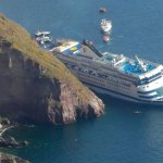 MS Sea Diamond à Santorin