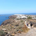 Chemin qui mène à Oia à pied