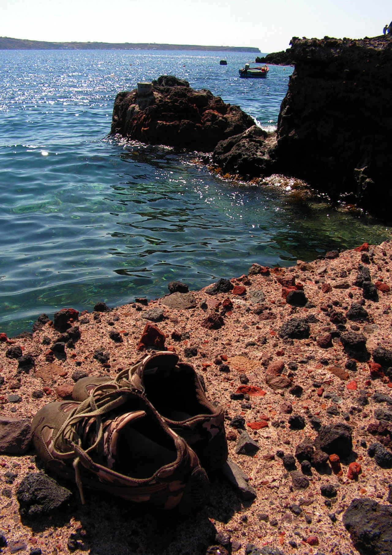 Quelles chaussures porter sur Santorin ? 2 Chaussures de rando pour Santorin