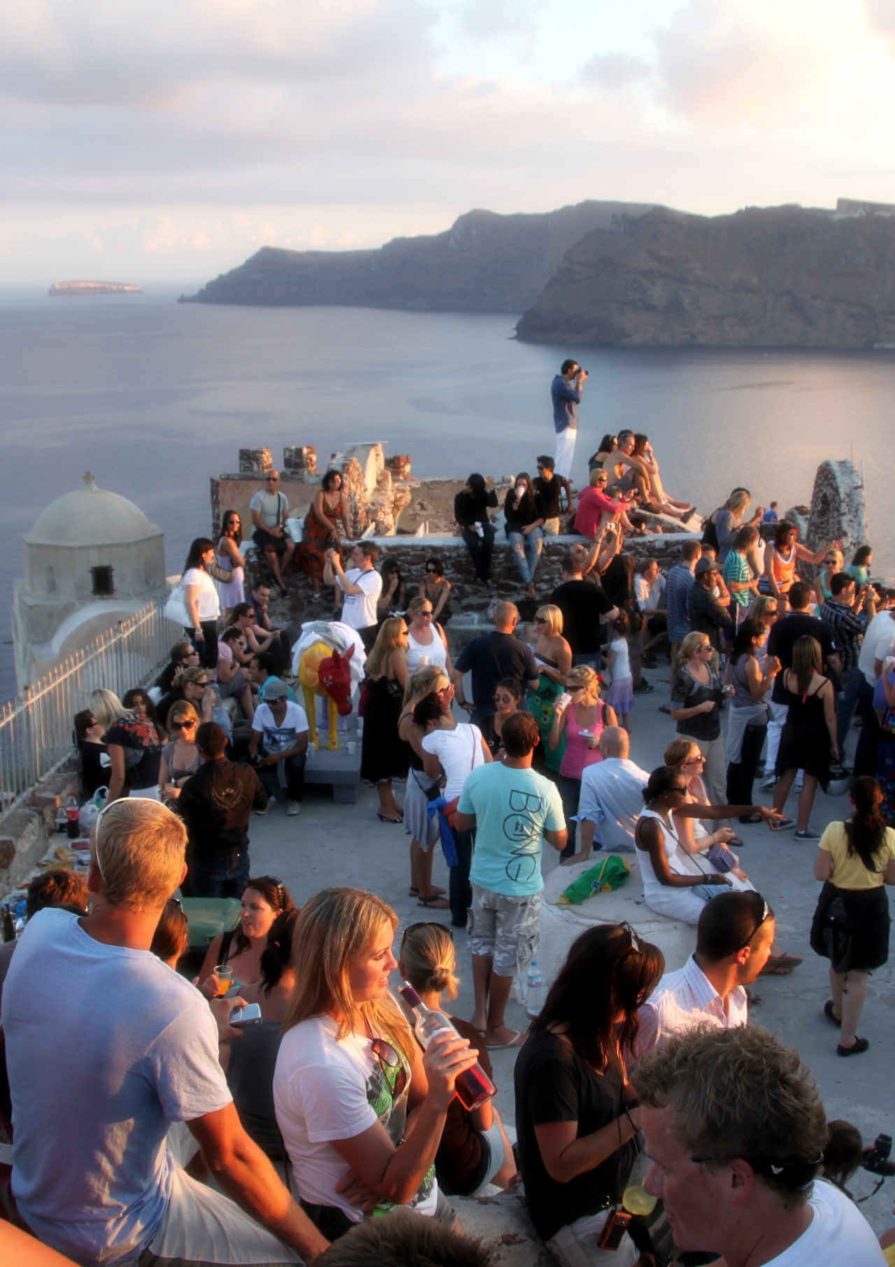 Il y a foule sur Santorin