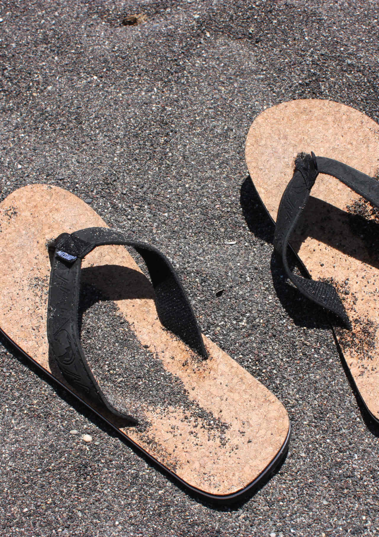 Quelles chaussures porter sur Santorin ? 1 santorin en tongs