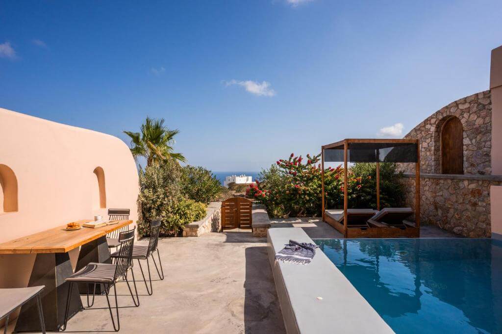 perla nera suites santorin
