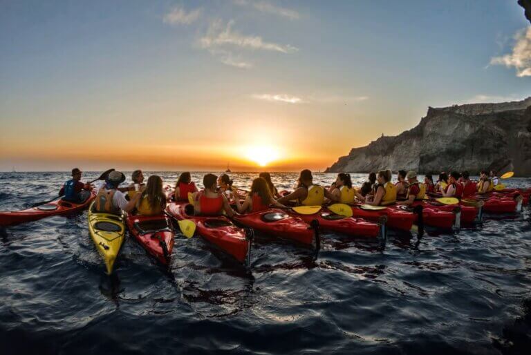 Kayak de mer au coucher du soleil avec dîner